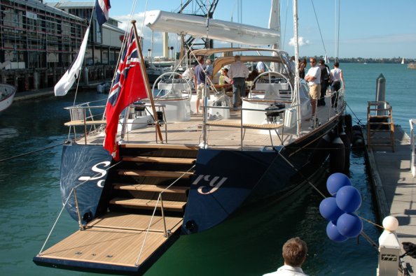 Views: 2,223
Added: 05.07.05
900x598 (245.7 KB)