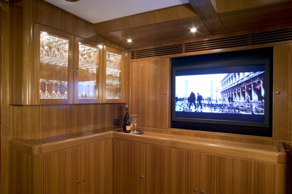 Views: 2,594
Added: 05.07.05
900x599 (146.8 KB)